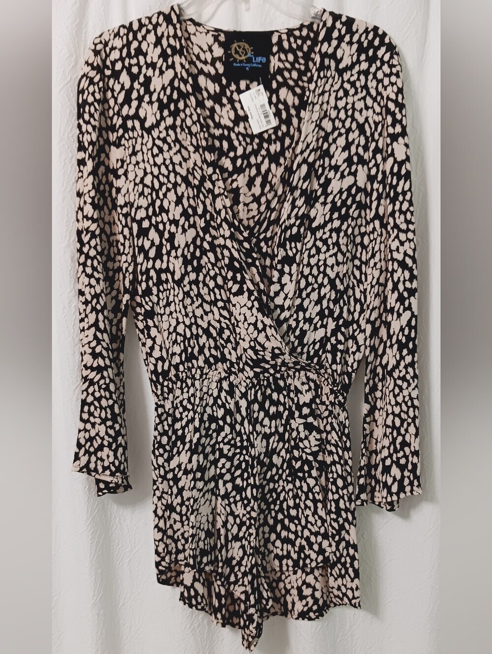 NWT Blue Life Black and Cream Abstract Print Wrap Romper Size M